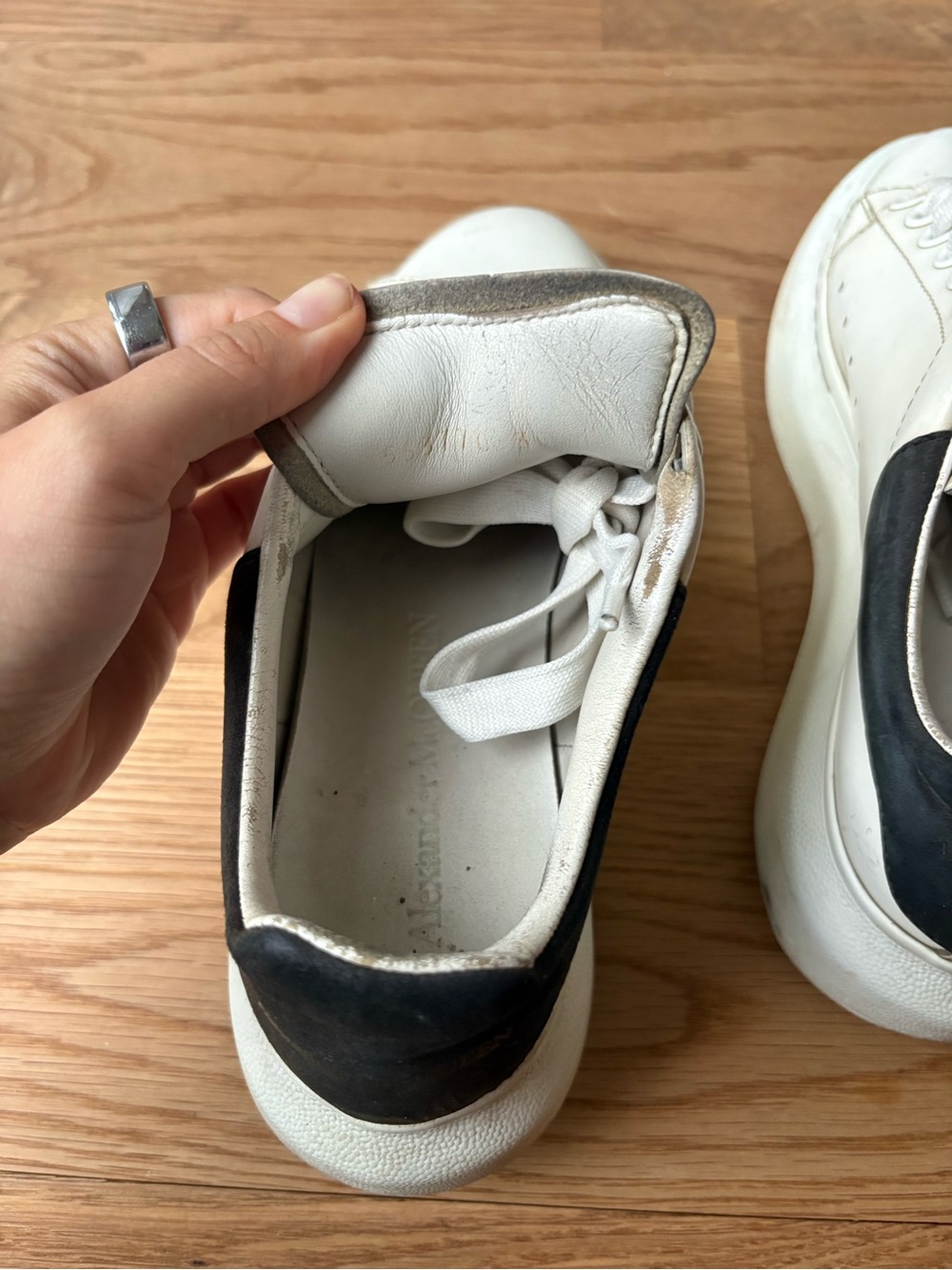 Alexander McQueen - White Leather Sneakers White/Black - Picture 4 of 6